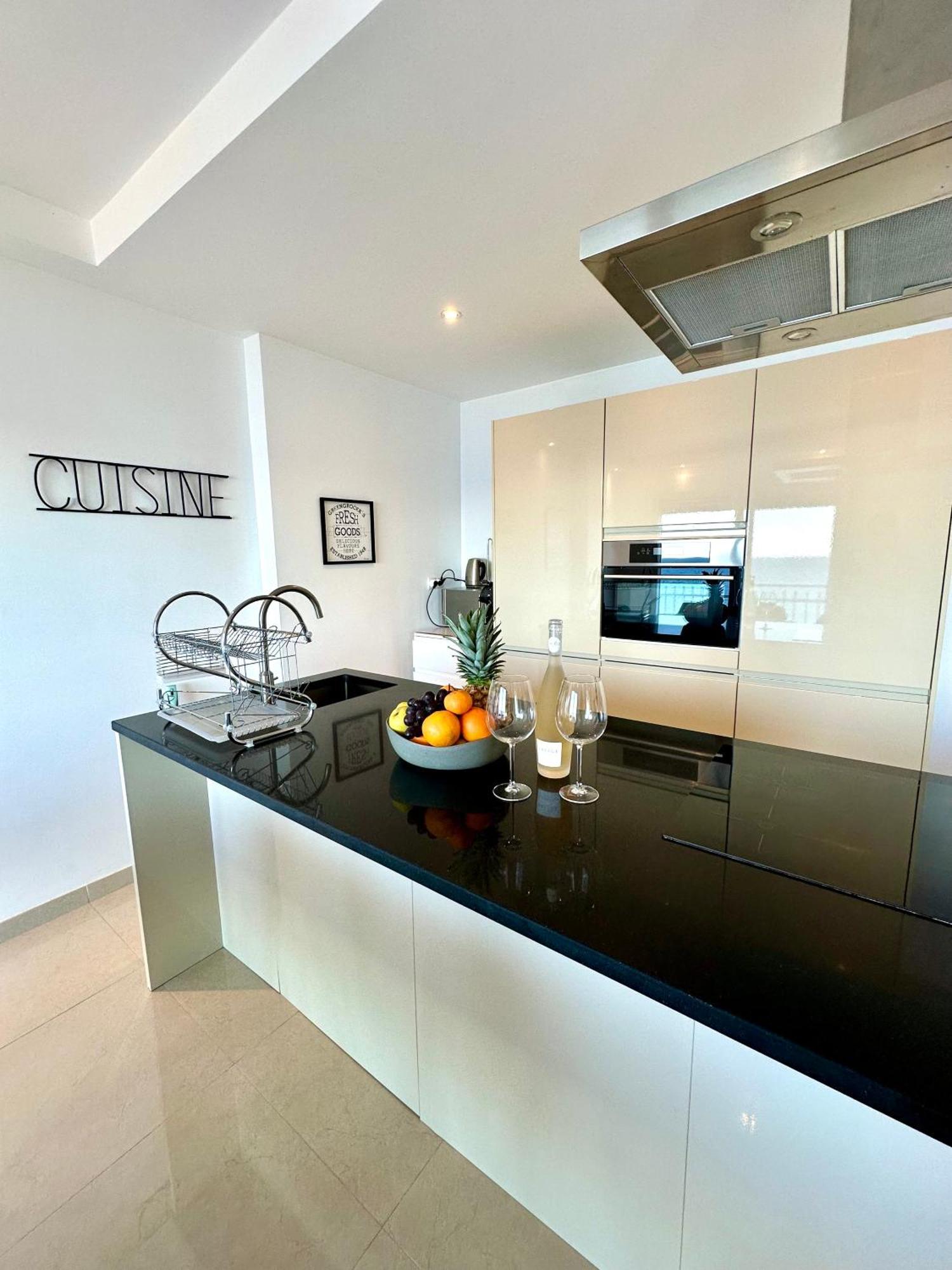Horizonte 1 Cosy With Incredible Sea View At First Line Of Appartement Fuengirola